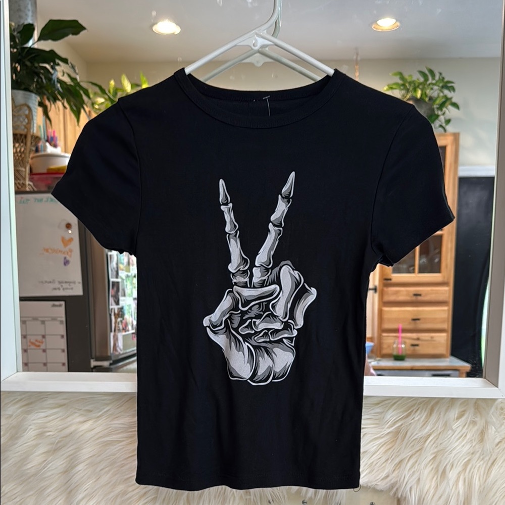 Skeleton Peace Sign Graphic Tee | Black Goth Streetwear Baby Tee XS NWT